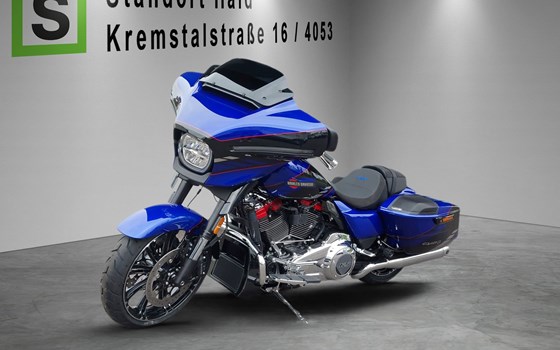 Gebrauchtmotorrad Harley-Davidson CVO Street Glide FLHXSE - Bild 2 Gebrauchtmotorrad Harley-Davidson CVO Street Glide FLHXSE - Bild 2
