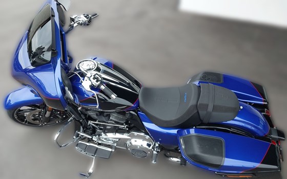 Gebrauchtmotorrad Harley-Davidson CVO Street Glide FLHXSE - Bild 9 Gebrauchtmotorrad Harley-Davidson CVO Street Glide FLHXSE - Bild 9