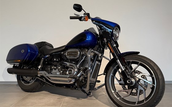 Gebrauchtmotorrad Harley-Davidson Softail Sport Glide FLSB - Bild 3
