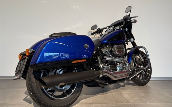 Gebrauchtmotorrad Harley-Davidson Softail Sport Glide FLSB - Bild 5