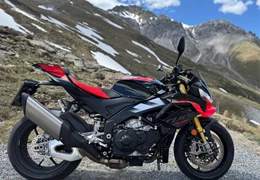 Gebrauchte Aprilia Tuono V4 1100 Factory Gebrauchte Aprilia Tuono V4 1100 Factory
