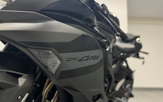 Neufahrzeug Kawasaki Ninja ZX-4RR - Bild 7