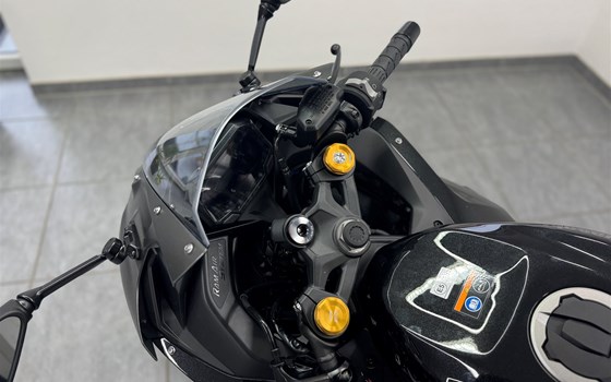 Neufahrzeug Kawasaki Ninja ZX-4RR - Bild 8