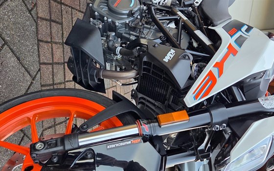 Gebrauchtmotorrad KTM 125 Duke - Bild 15 Gebrauchtmotorrad KTM 125 Duke - Bild 15
