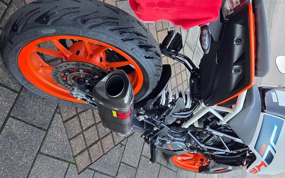 Gebrauchtmotorrad KTM 125 Duke - Bild 18 Gebrauchtmotorrad KTM 125 Duke - Bild 18