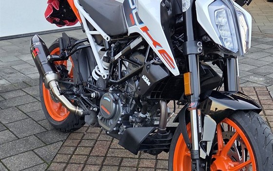 Gebrauchtmotorrad KTM 125 Duke - Bild 3 Gebrauchtmotorrad KTM 125 Duke - Bild 3