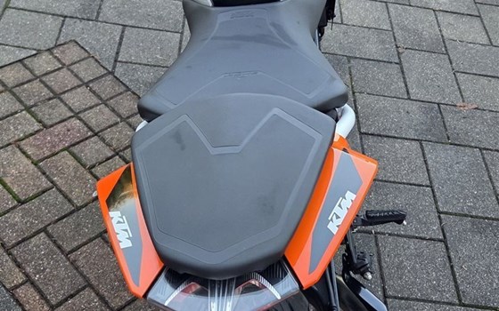 Gebrauchtmotorrad KTM 125 Duke - Bild 9 Gebrauchtmotorrad KTM 125 Duke - Bild 9