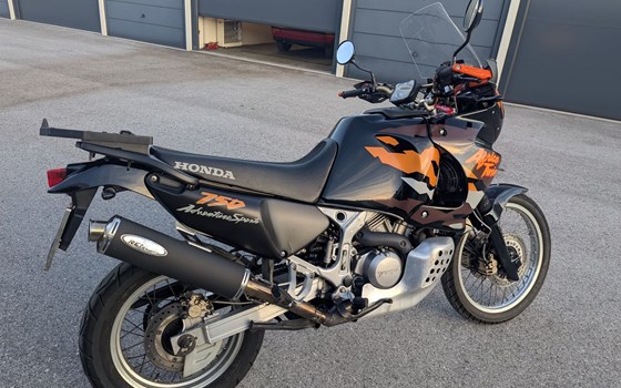 Gebrauchtmotorrad Honda XRV 750 Africa Twin - Bild 3 Gebrauchtmotorrad Honda XRV 750 Africa Twin - Bild 3