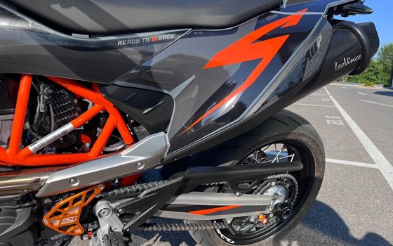 Motorrad Occasion KTM 690 SMC R - Bild 3