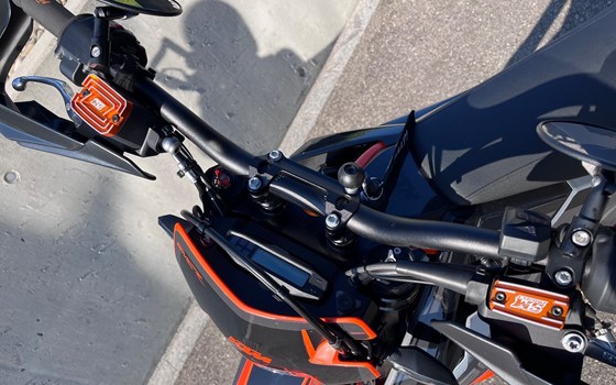 Motorrad Occasion KTM 690 SMC R - Bild 5