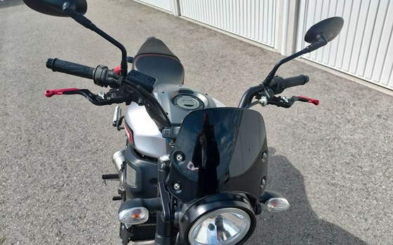 Gebrauchtmotorrad Yamaha XSR700 - Bild 2 Gebrauchtmotorrad Yamaha XSR700 - Bild 2
