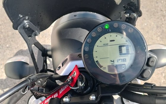Gebrauchtmotorrad Yamaha XSR700 - Bild 9 Gebrauchtmotorrad Yamaha XSR700 - Bild 9