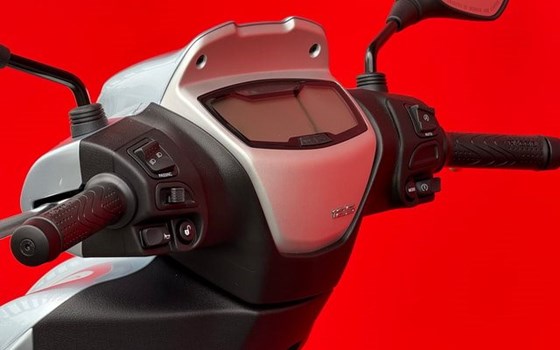 Neufahrzeug Piaggio Medley 125 - Bild 7