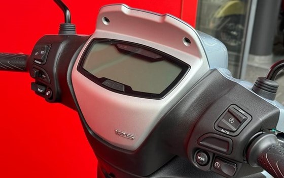 Neufahrzeug Piaggio Medley 125 - Bild 9