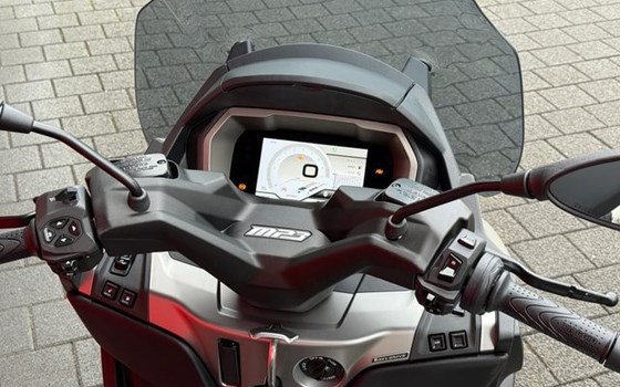 Neufahrzeug Piaggio MP3 530 HPE Exclusive - Bild 14