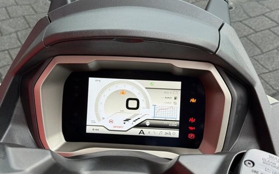 Neufahrzeug Piaggio MP3 530 HPE Exclusive - Bild 8