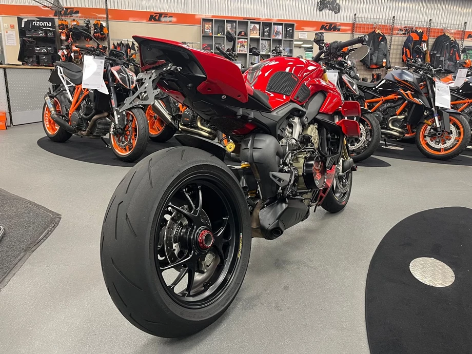 Angebot Ducati Streetfighter V4 S Bild 2: Angebot Ducati Streetfighter V4 S
