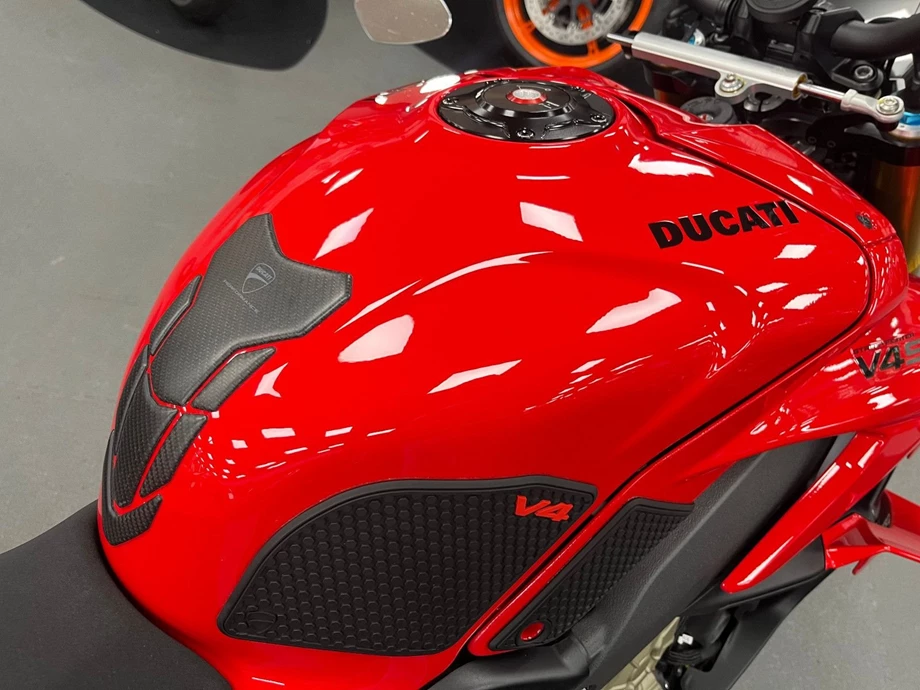Angebot Ducati Streetfighter V4 S Bild 8: Angebot Ducati Streetfighter V4 S