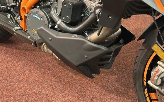 Gebrauchtmotorrad KTM 1290 Super Duke GT - Bild 11