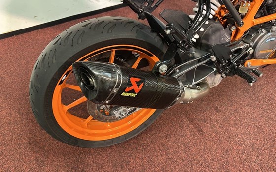 Gebrauchtmotorrad KTM 125 Duke - Bild 10