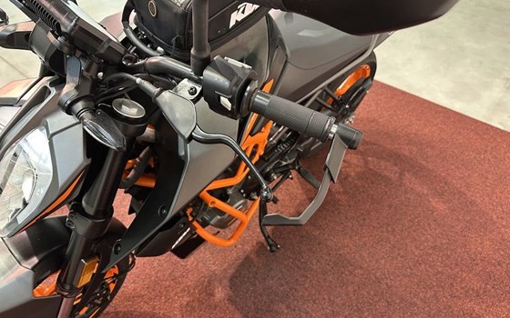 Gebrauchtmotorrad KTM 125 Duke - Bild 13