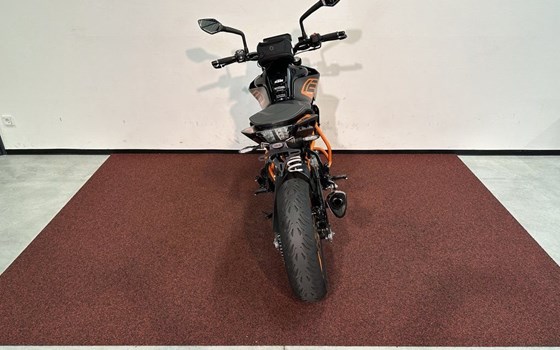 Gebrauchtmotorrad KTM 125 Duke - Bild 7