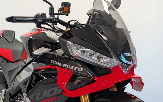 Gebrauchtmotorrad Aprilia Tuono V4 1100 Factory - Bild 7