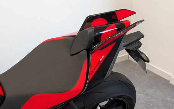 Gebrauchtmotorrad Aprilia Tuono V4 1100 Factory - Bild 8