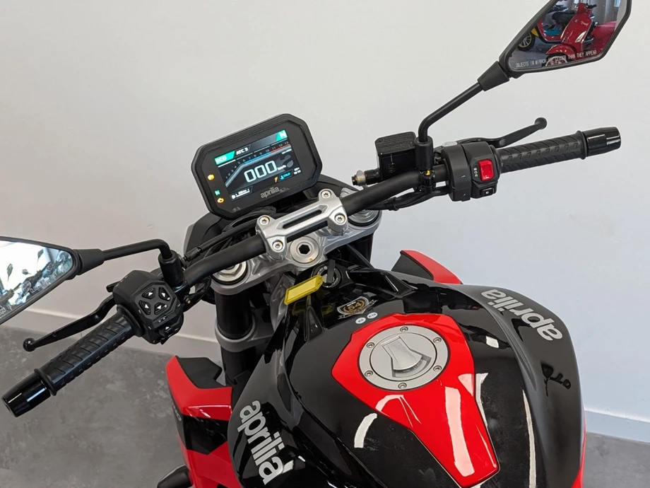 Angebot Aprilia Tuono 457 Bild 5: Angebot Aprilia Tuono 457