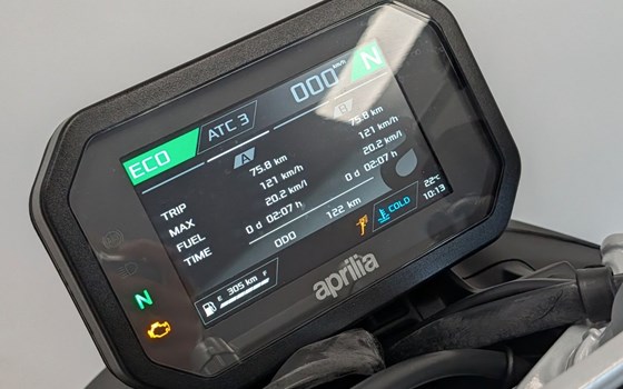 Gebrauchtmotorrad Aprilia Tuono 457 - Bild 6