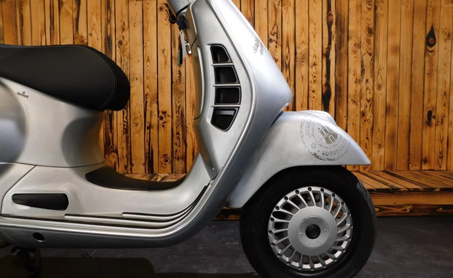 Angebot Vespa GTS 300 Bild 14: Angebot Vespa GTS 300