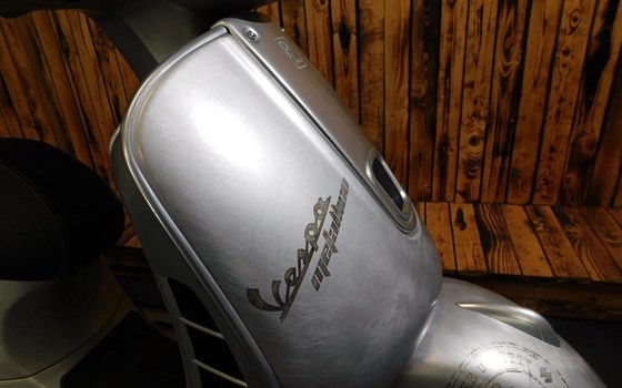 Gebrauchtmotorrad Vespa GTS 300 - Bild 19