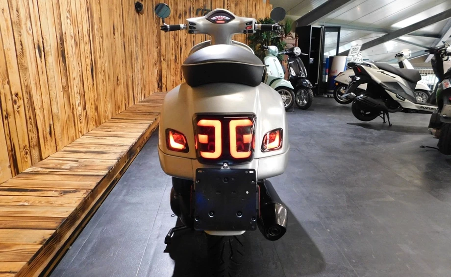 Angebot Vespa GTS 300 Bild 9: Angebot Vespa GTS 300