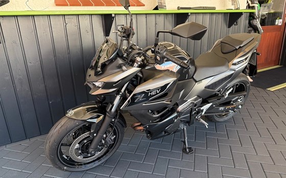 Gebrauchtmotorrad Kawasaki Z7 Hybrid - Bild 4