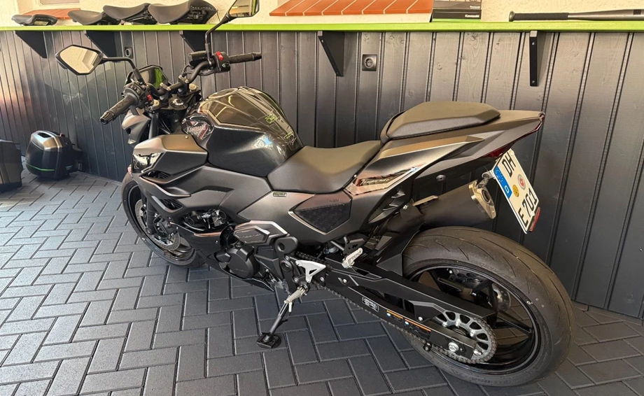 Angebot Kawasaki Z7 Hybrid Bild 6: Angebot Kawasaki Z7 Hybrid