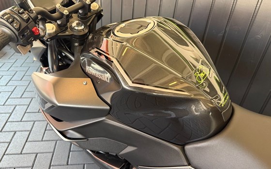 Gebrauchtmotorrad Kawasaki Z7 Hybrid - Bild 7