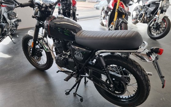 Gebrauchtmotorrad Brixton Cromwell 250 - Bild 3