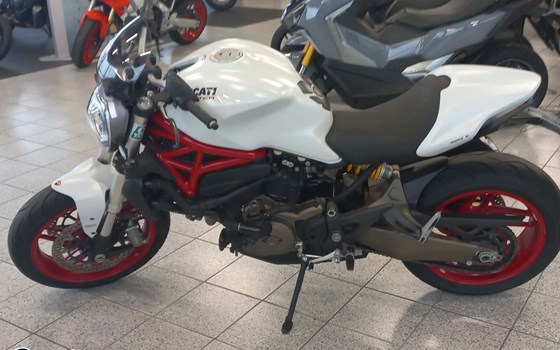 Gebrauchtmotorrad Ducati Monster 821 - Bild 1 Gebrauchtmotorrad Ducati Monster 821 - Bild 1