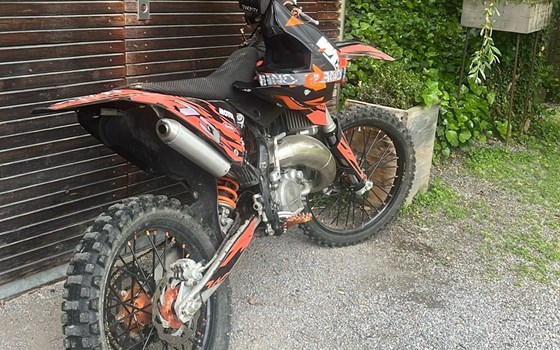 Gebrauchtmotorrad KTM 125 SX - Bild 3 Gebrauchtmotorrad KTM 125 SX - Bild 3