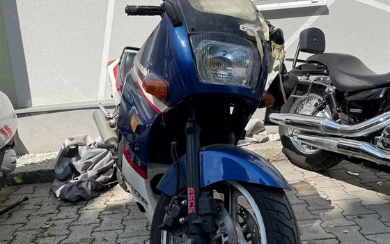 Gebrauchtmotorrad Kawasaki GPX 500 - Bild 1 Gebrauchtmotorrad Kawasaki GPX 500 - Bild 1