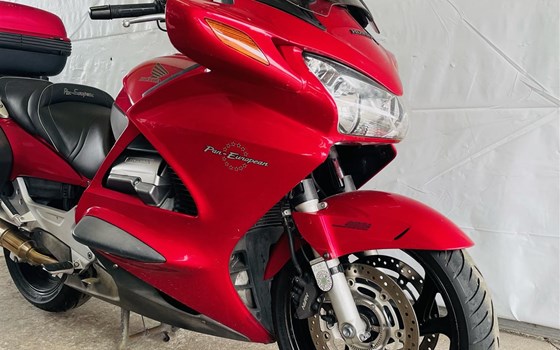 Gebrauchtmotorrad Honda ST 1300 Pan-European - Bild 4 Gebrauchtmotorrad Honda ST 1300 Pan-European - Bild 4