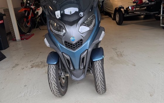 Gebrauchtmotorrad Piaggio MP3 530 HPE Exclusive - Bild 2 Gebrauchtmotorrad Piaggio MP3 530 HPE Exclusive - Bild 2