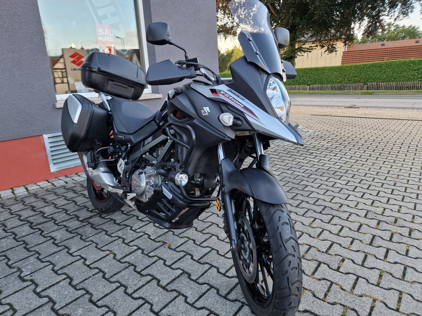 Suzuki V-Strom 650