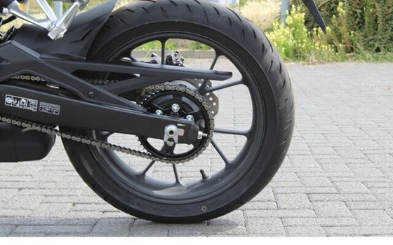 Gebrauchtmotorrad Honda CB125R - Bild 11