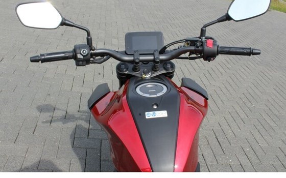 Gebrauchtmotorrad Honda CB125R - Bild 14