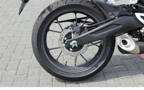 Gebrauchtmotorrad Honda CB125R - Bild 8