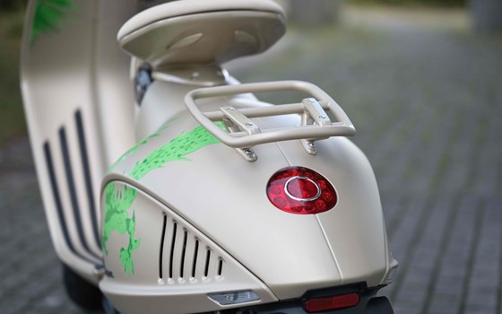 Neufahrzeug Vespa 946 Dragon - Bild 14