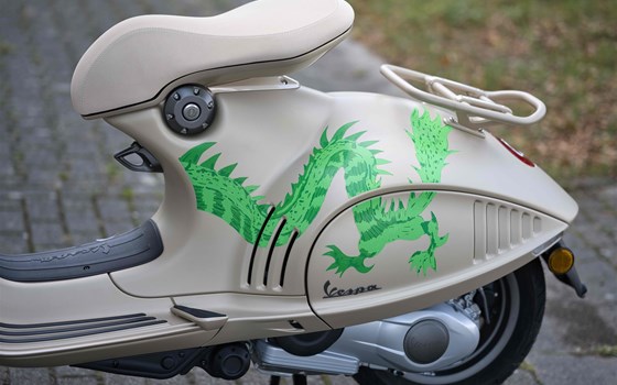 Neufahrzeug Vespa 946 Dragon - Bild 15