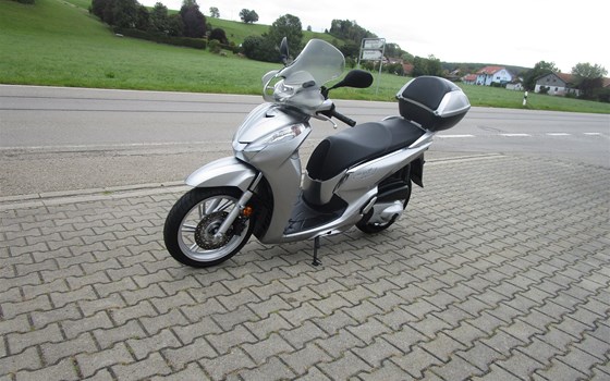 Gebrauchtmotorrad Honda SH300i - Bild 5