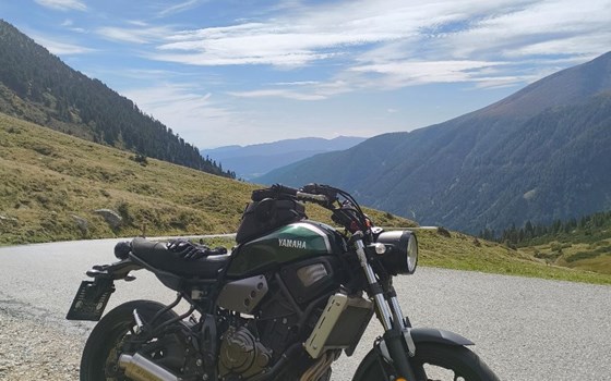 Gebrauchtmotorrad Yamaha XSR700 - Bild 1 Gebrauchtmotorrad Yamaha XSR700 - Bild 1
